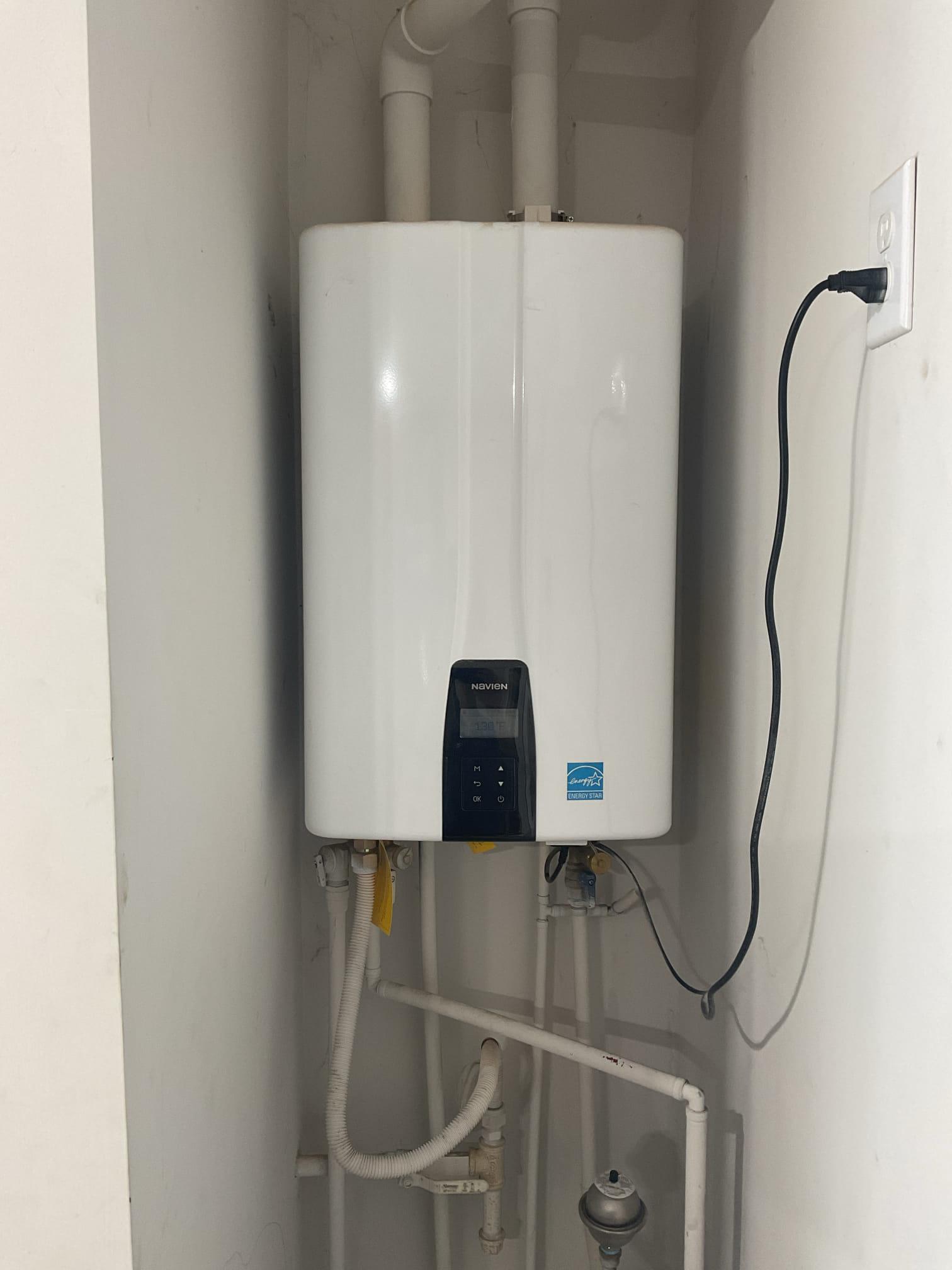 Tankless vs. Tank Water Heater: Which Is Right for Your Alpharetta Home?