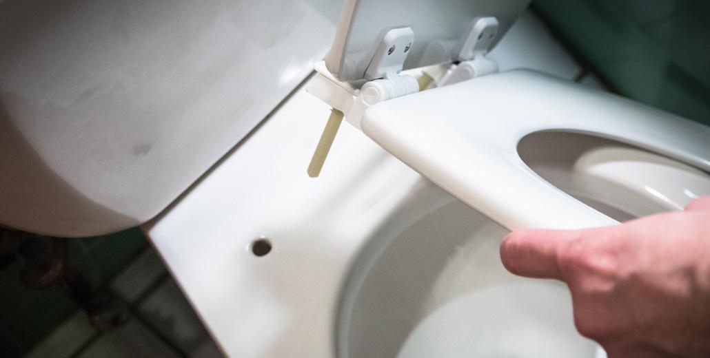 Step-by-Step Guide to Installing a New Toilet Seat
