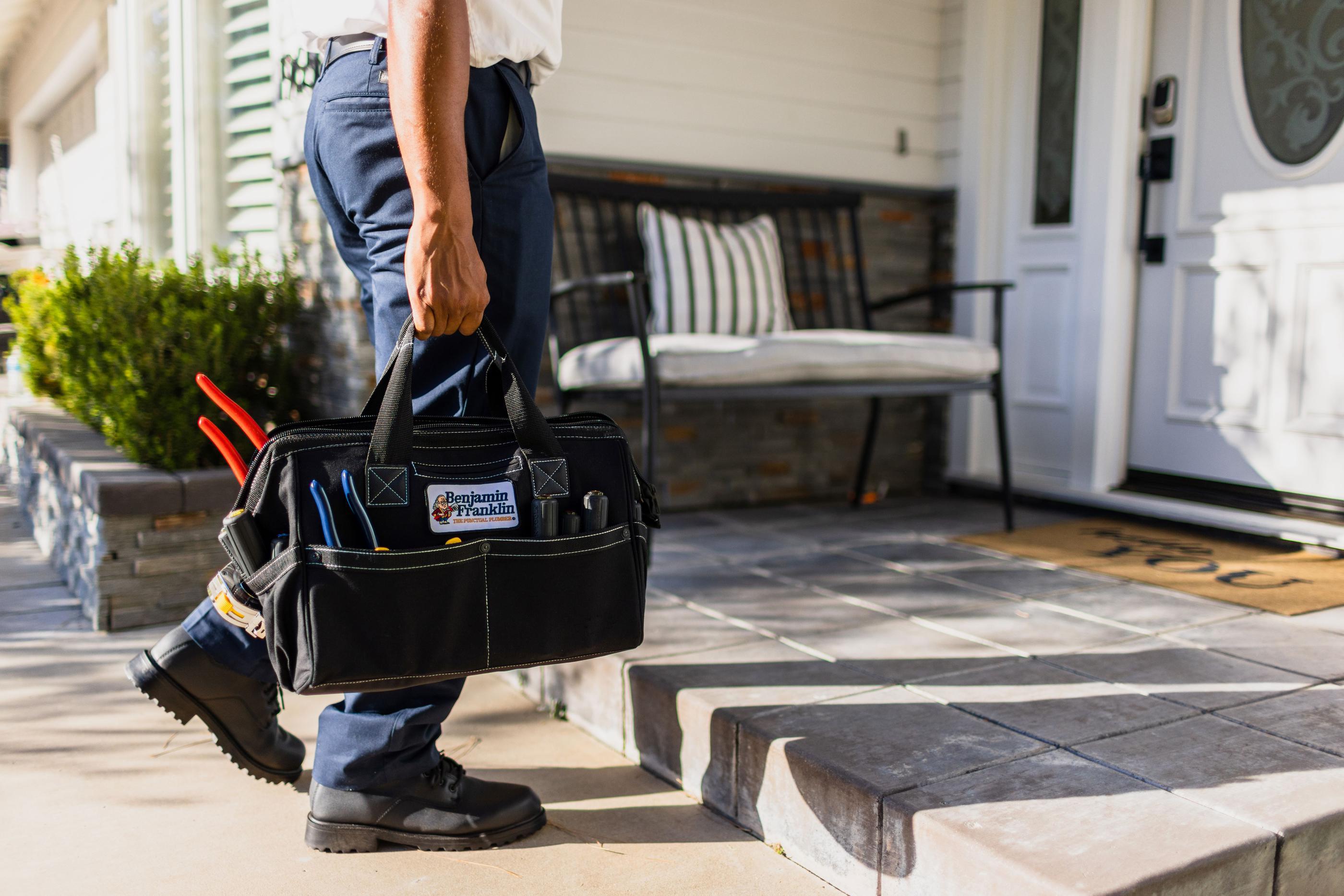 Should You Install Your Own Water Heater or Hire a Plumber?
