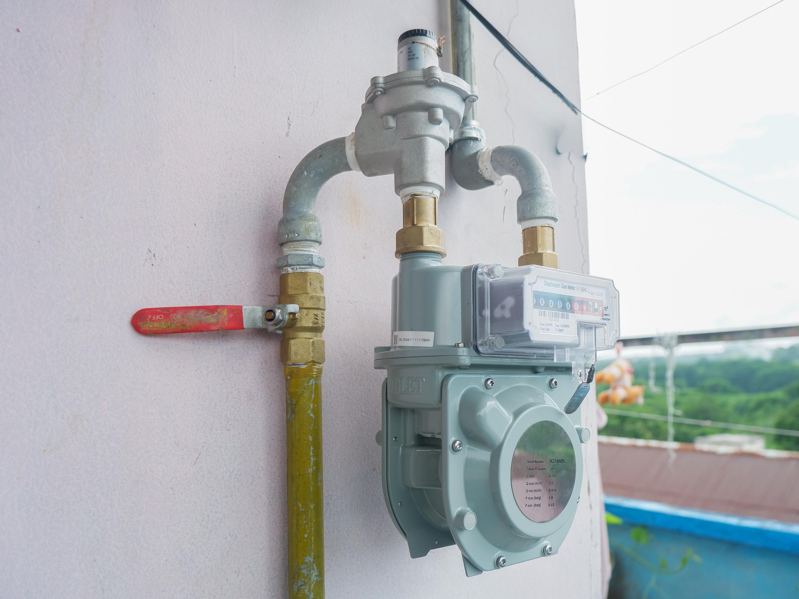 Gas Line Safety for Wichita Homes: When to Call a Plumber