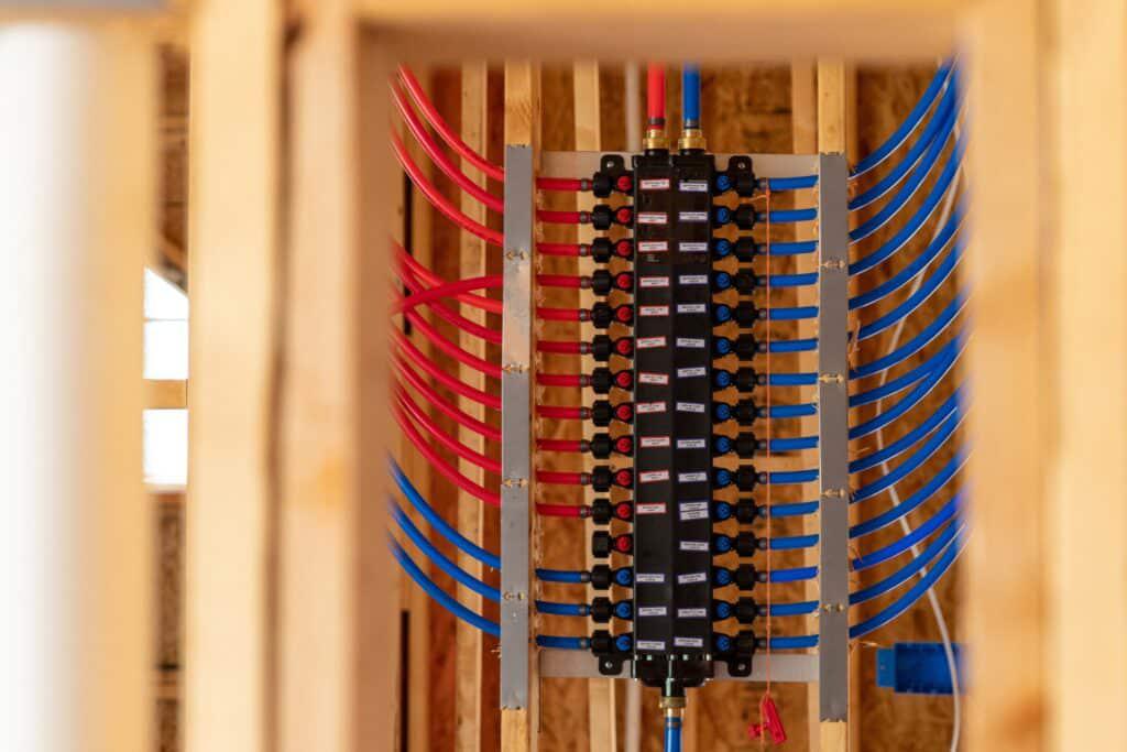 PEX Manifold Benefits for Balanced Whole Home Plumbing