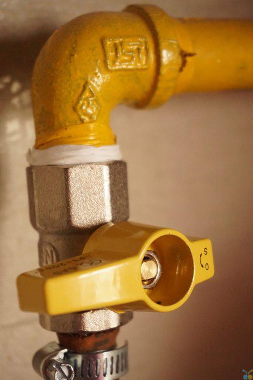 Become a Seasoned Plumbing Pioneer: Here's Everything You Need to Know About Leaks