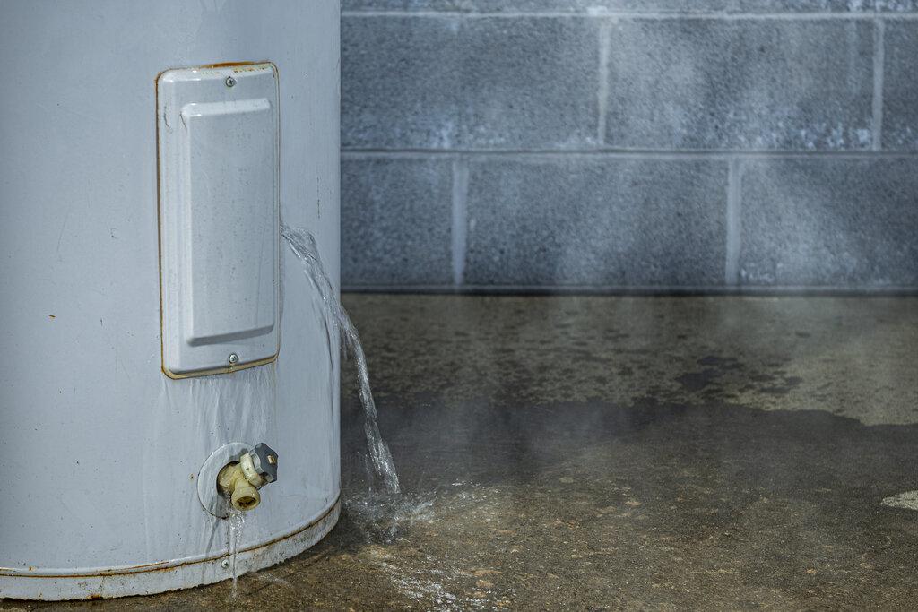 What to Do When Your Water Heater Springs a Leak