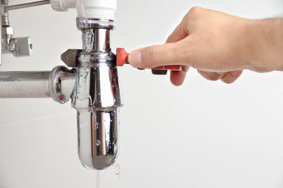 How to Spot Early Signs of Plumbing Leaks