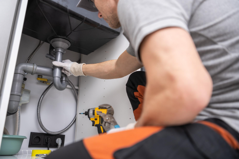 Hidden slab leak symptoms in Conroe TX homeowners should never ignore