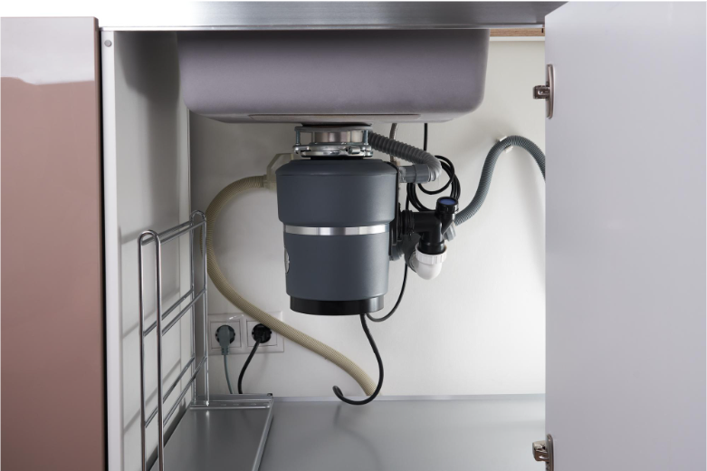 How to prevent garbage disposal clogs in Grangerland kitchens year round