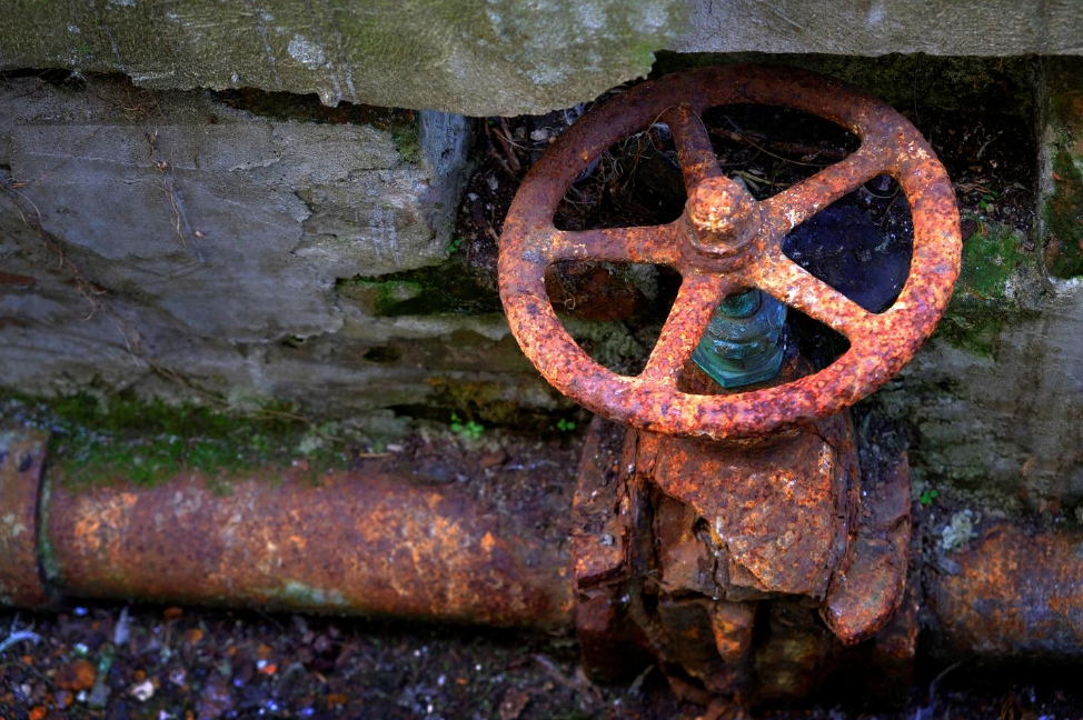 Signs Your Water Supply Line Needs Attention