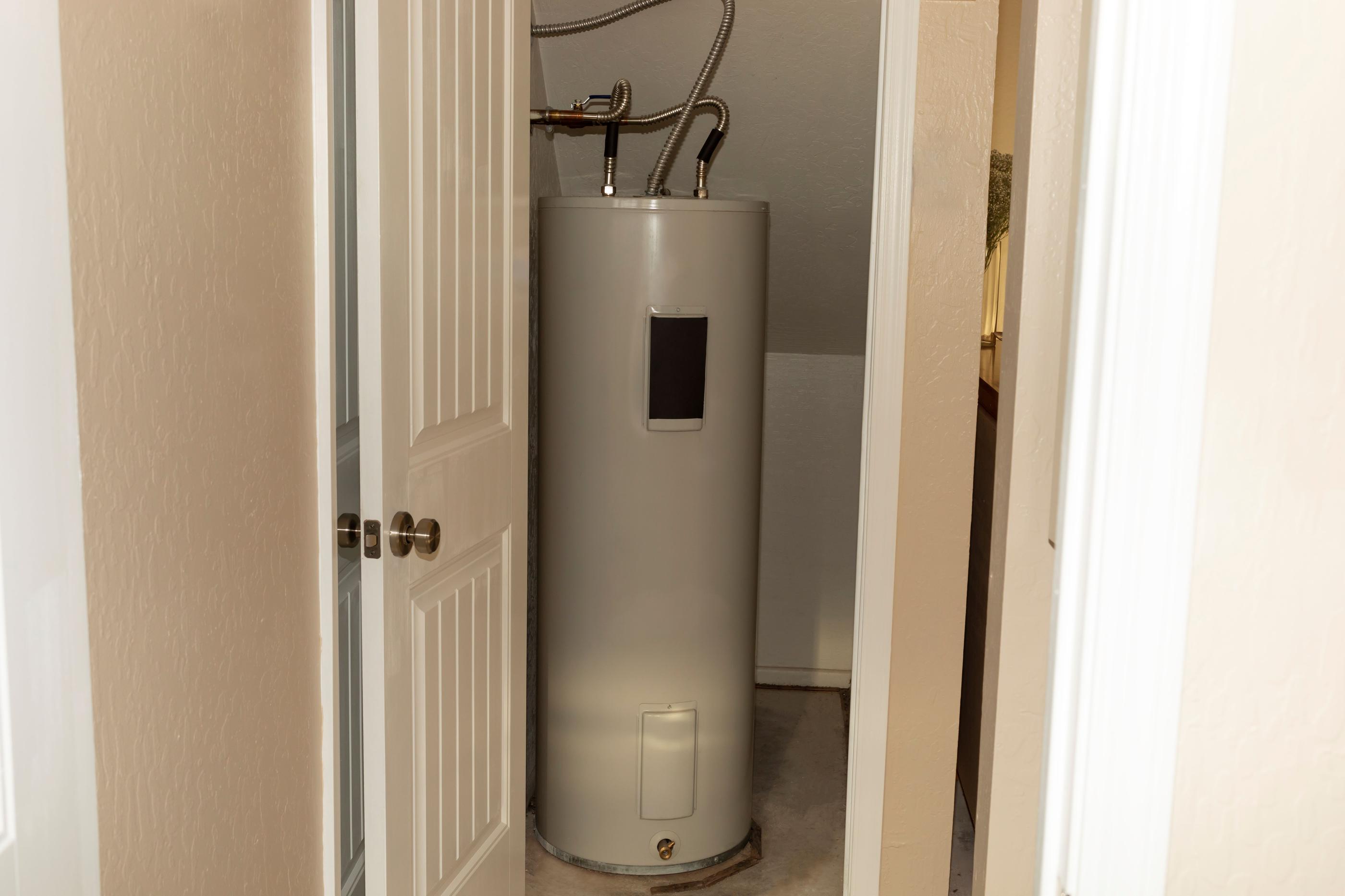 7 Signs of Hidden Water Leaks in Your Home