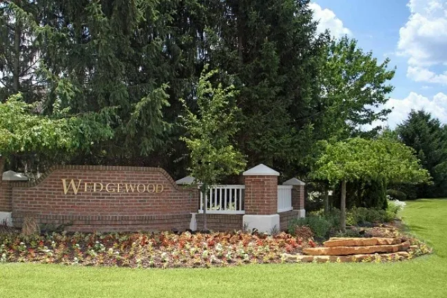 Wedgewood community entrance sign in Powell, Ohio